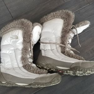 Women's North Face white boots